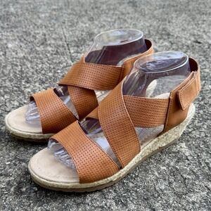 St. John's Bay Women's Sz 8 Cognac‎ Espadrille Comfort Wedge Sandal
